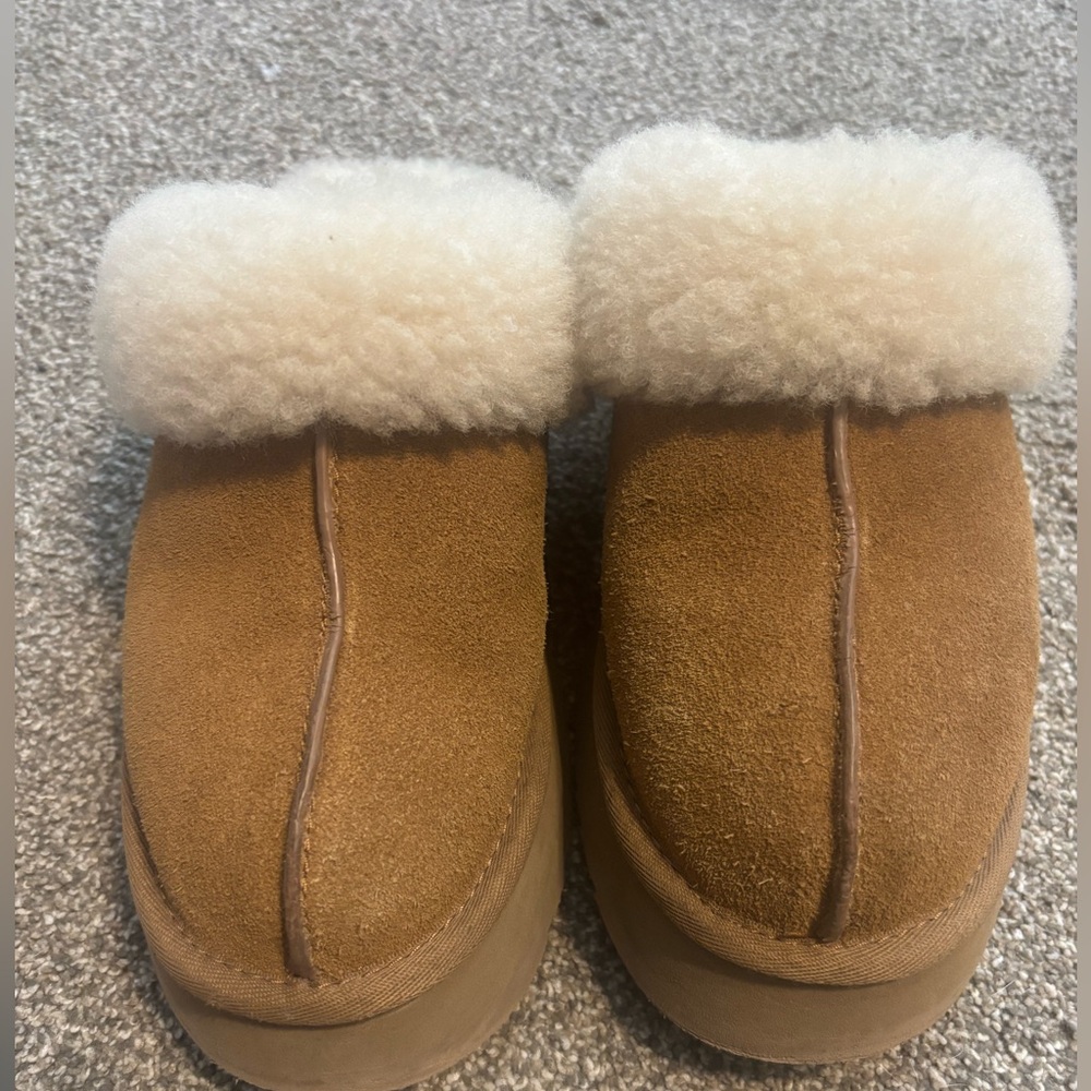 UGG Disquette Slippers